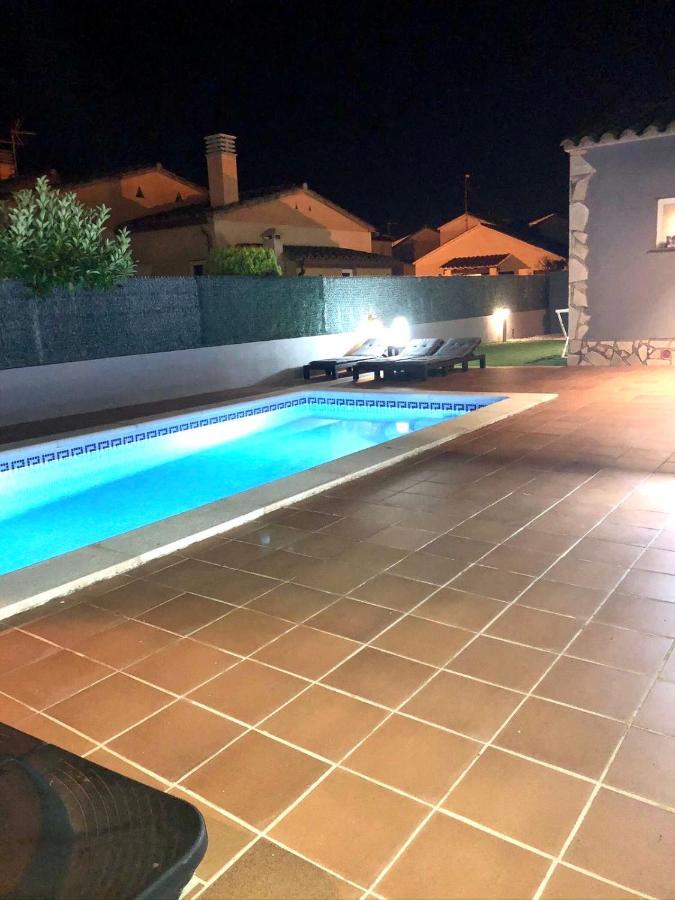 הוילה L' Escala Casa En L Escala Con Piscina Y Wifi Free מראה חיצוני תמונה
