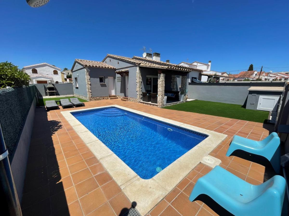 הוילה L' Escala Casa En L Escala Con Piscina Y Wifi Free מראה חיצוני תמונה