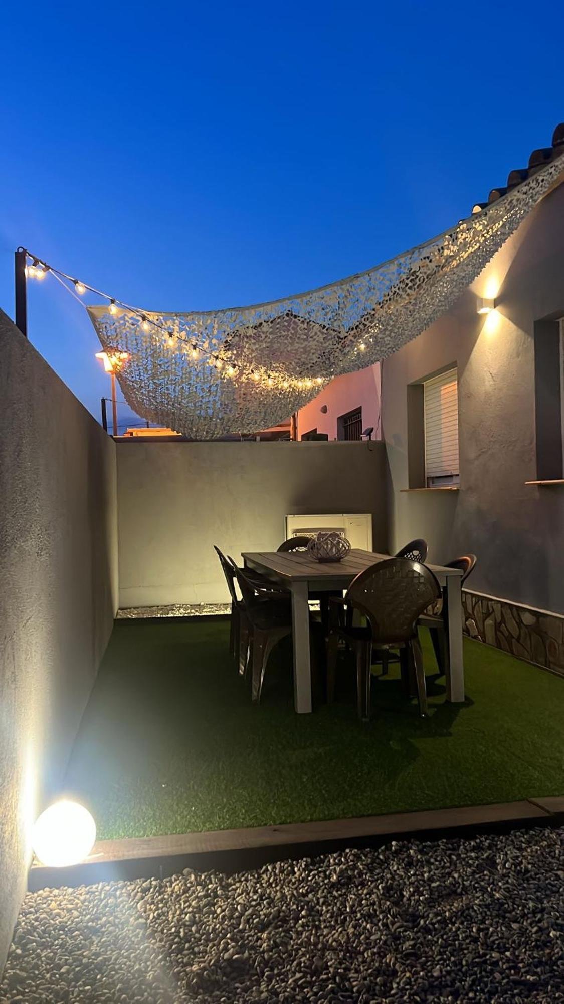 הוילה L' Escala Casa En L Escala Con Piscina Y Wifi Free מראה חיצוני תמונה