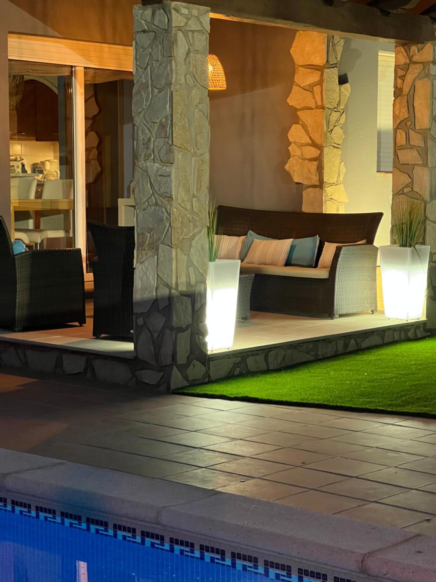 הוילה L' Escala Casa En L Escala Con Piscina Y Wifi Free מראה חיצוני תמונה