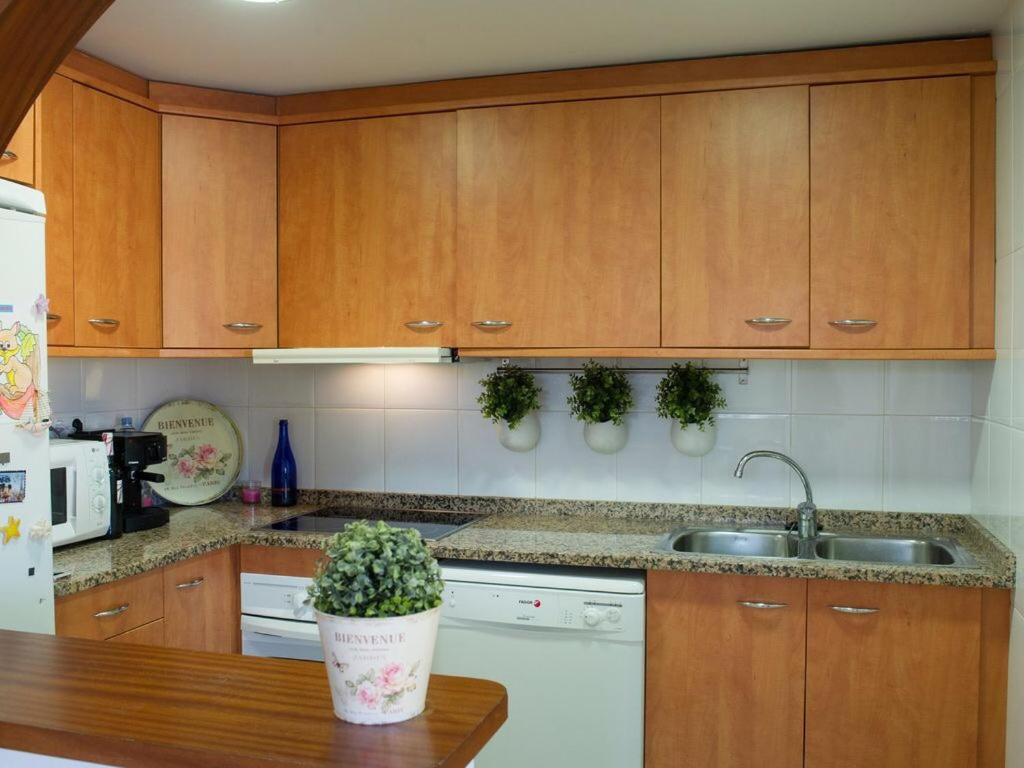 הוילה L' Escala Casa En L Escala Con Piscina Y Wifi Free מראה חיצוני תמונה
